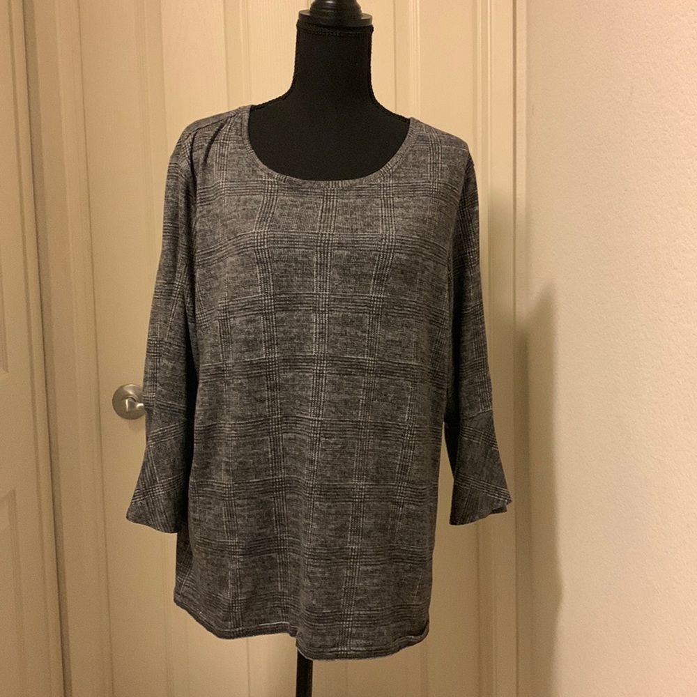 Apt 9 Gray Pattern Top - Size Xxl - image 1